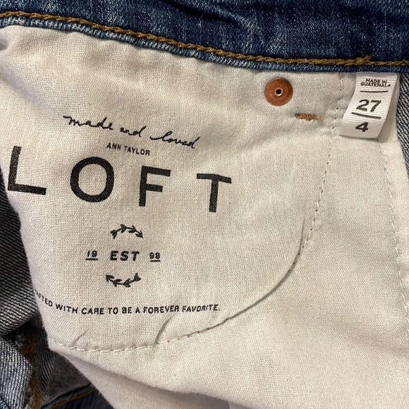 Women’s LOFT denim shorts - Picture 3 of 3